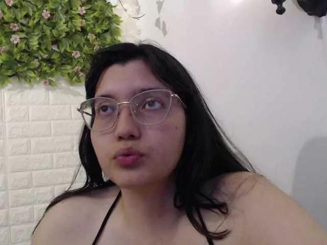 Freechat trixxxye on BongaCams