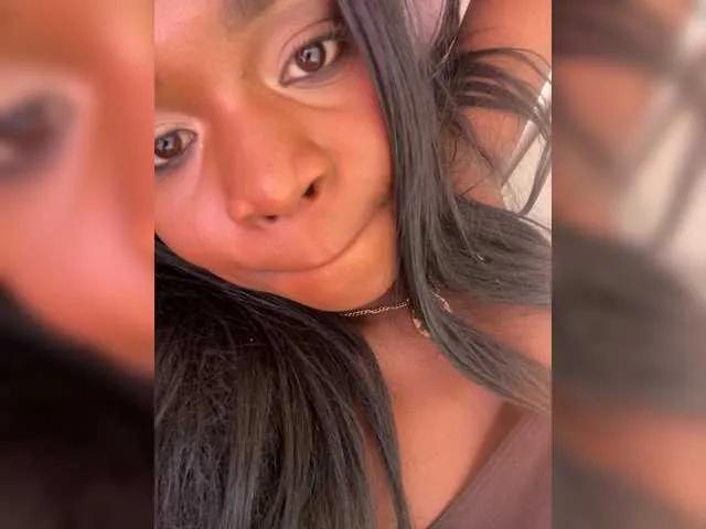 Offline Venuswilds on BongaCams