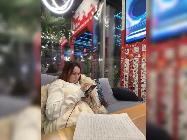 vik77777A — MIND! the beauty! force! interesting and confident men! intelligence, sense of humor, open communication, generosity!