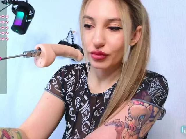 Offline VikkiRood on BongaCams