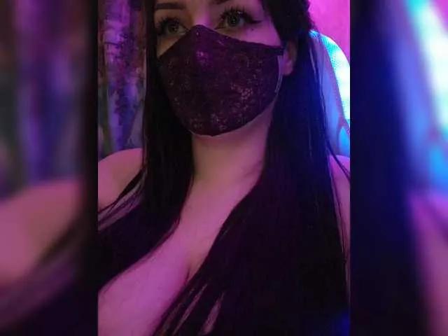 Offline YennSI on BongaCams