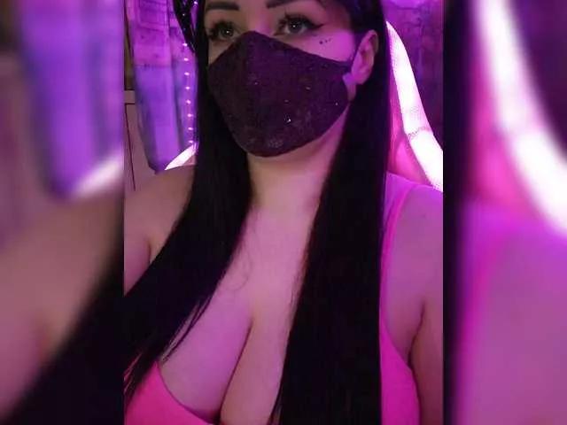 Offline YennSI on BongaCams