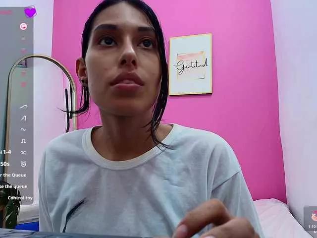 Offline yourcuteneighbourr on BongaCams