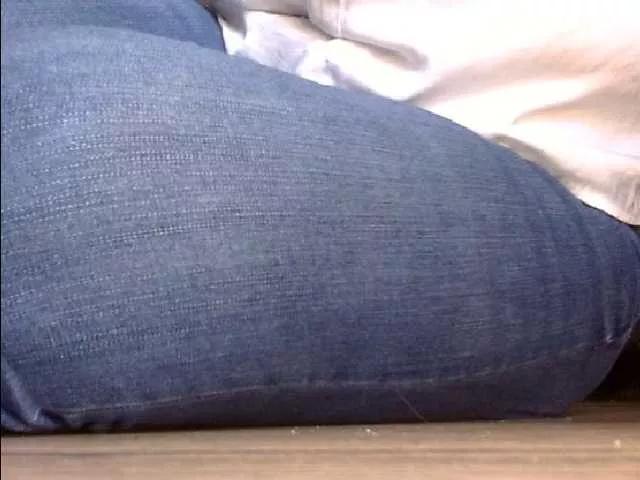 Offline YourDesire36 on BongaCams