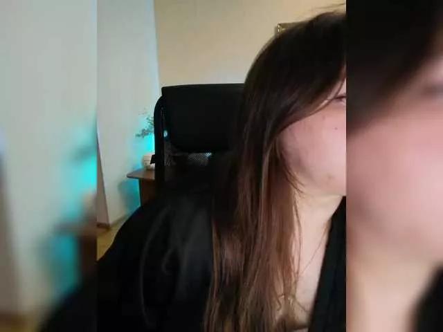 Offline Yulua1285 on BongaCams