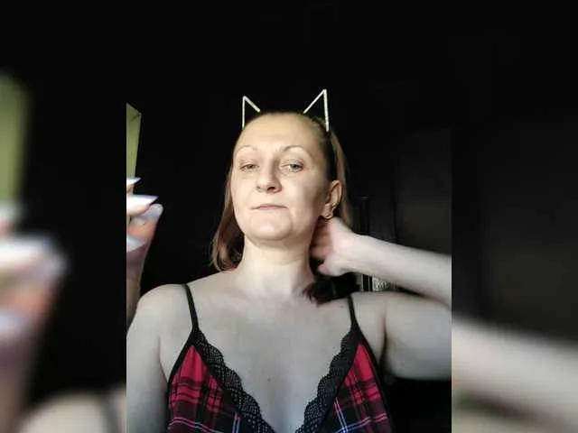 BongaCams Zarevna is Freechat Zarevna — Hugs and Kisses