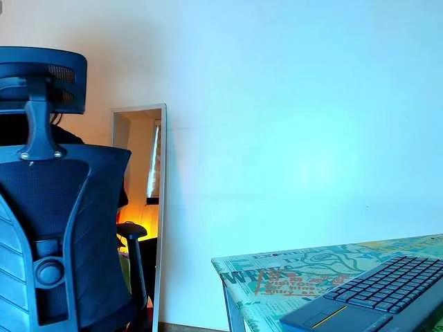 Zuzana21 — watch u feel pleasure