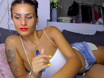 Freechat alphaqueenx on Chaturbate