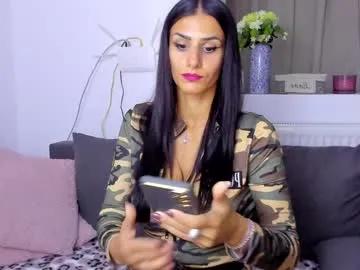 Freechat alphaqueenx on Chaturbate