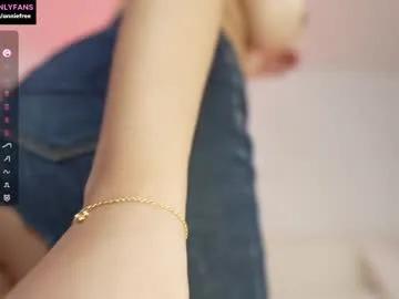 Freechat annieguzman_ on Chaturbate