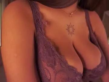 Freechat anuricbriny on Chaturbate