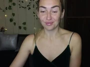 ay_kiss_jully — GOAL: put on stockings and panties [656 tokens left] # smile #new #nonude #shy #natural #feet #muscle # fit #