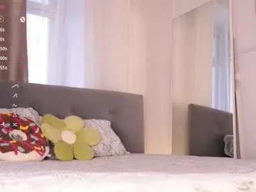 blue_bow — GOAL: Delicious ass would like to be spanked [101 tokens remaining] Welcome to cozy room! #new #18 #teen #cute #young