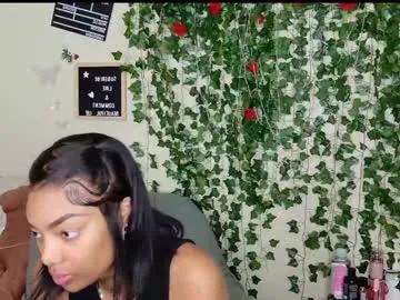 Freechat butterflybootyy on Chaturbate