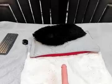 curvy_alyanna — Beautiful fat ass ebony, needs to cum badly! - Multi Goal: Doggy naked+spanks! [199tk each Goal] #anal #latina #fuckmachine #squirt #bigass