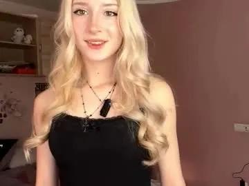 evaqt — Hi! im Eva and im #new here! GOALLet this bra falllove pattern 222tk #18 #skinny #shy #lovense [50 tokens remaining]