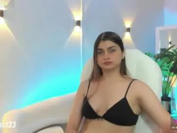 Away gabriellahoney18 on Chaturbate
