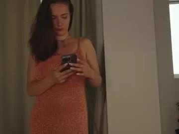 Freechat hell_lo on Chaturbate