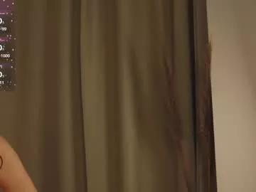 Freechat hell_lo on Chaturbate