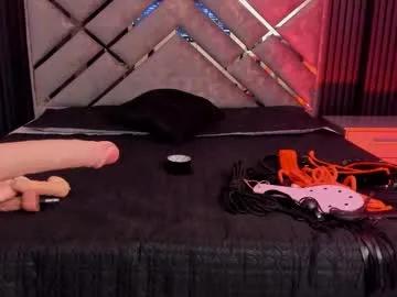 Freechat issafoxx on Chaturbate