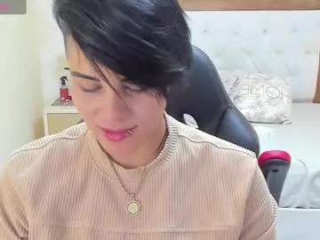 Freechat karolandluna on Chaturbate