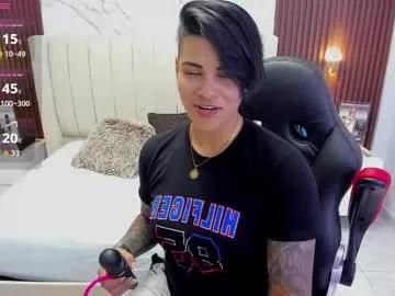 Freechat karolandluna on Chaturbate