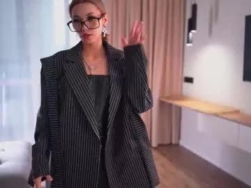 Freechat kissmesloww on Chaturbate