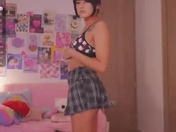 Freechat kittenmoon_ on Chaturbate
