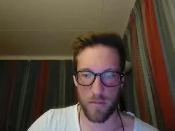 Freechat moms_little_monster on Chaturbate