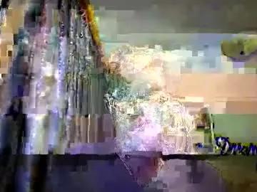 Freechat moms_little_monster on Chaturbate