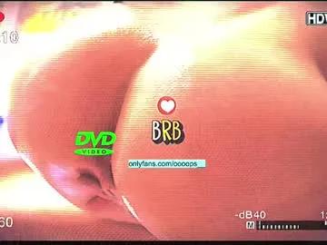 Freechat oooops__ on Chaturbate