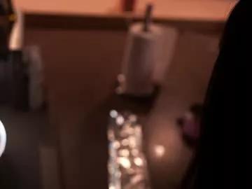 Freechat oooops__ on Chaturbate