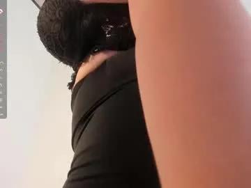 Freechat sensual_woman11 on Chaturbate