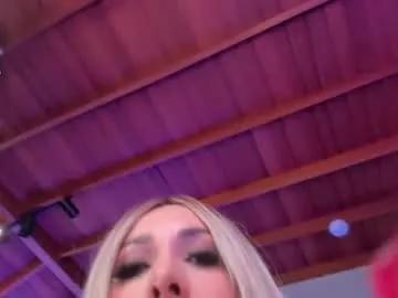 Freechat sophiebarnett_ on Chaturbate