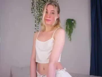 sunnybish — Goal: Doggy style and make me cum(123 fav pattern::)300 fav pattern:) Hello,I'm Kelly,I'm #new here, Im #18 years old, yes  #smallboobs  also  Im use #lovense and my body really #skinny Lets play! [