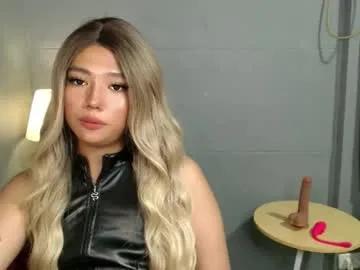 Freechat trexie_fucks15 on Chaturbate