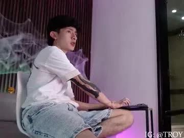 Freechat troy_rouge on Chaturbate