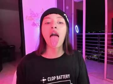 Freechat vandalovee on Chaturbate