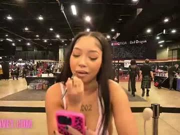 Freechat wiccakitty on Chaturbate