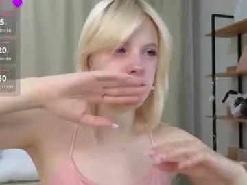 Freechat wilonebute on Chaturbate