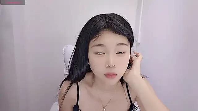 StripChat 9aunatiis is Freechat 9aunatiis — M35