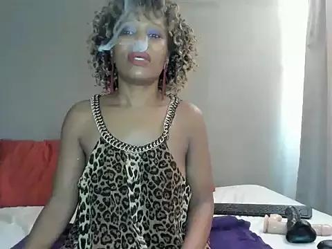 Freechat AfricanSquirtingQueen on StripChat
