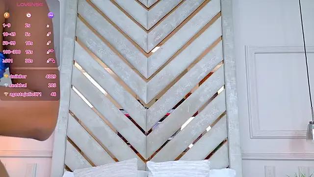 Freechat Agatha-Adams on StripChat