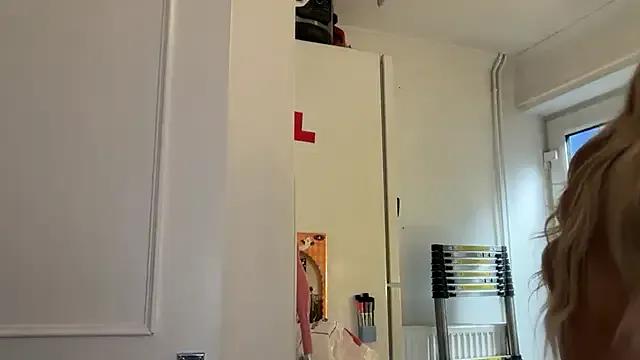 Freechat blairbella on StripChat