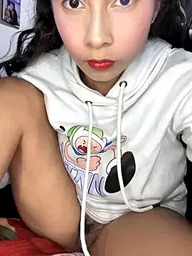 Bonnie_willliams19 — Squirt and 2 mij