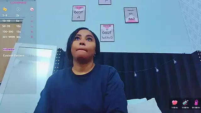 colombiamommy on StripChat 