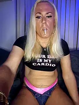 Connie_Pepper on StripChat 