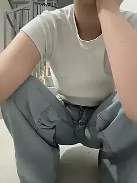 StripChat Cumonmme is Freechat Cumonmme — Lower jeans to show off your panties