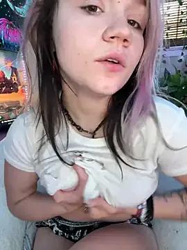 Freechat Cutiepiespanks on StripChat