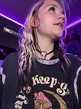 Freechat Cutiepiespanks on StripChat